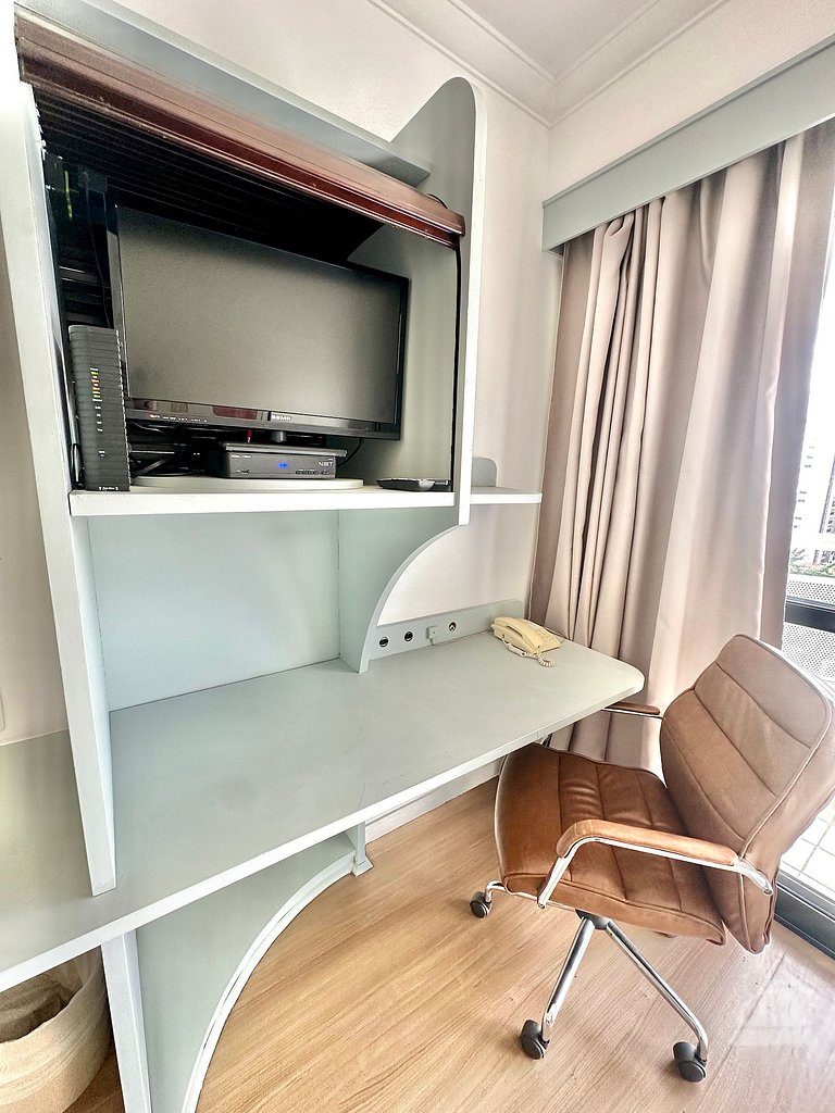 Apart-Hotel Próximo Metrô c/ garagem UH 1011