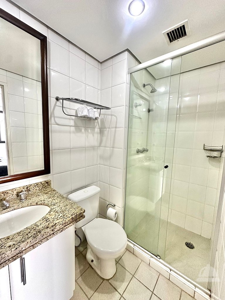 Apart-Hotel Próximo Metrô c/ garagem UH 1011