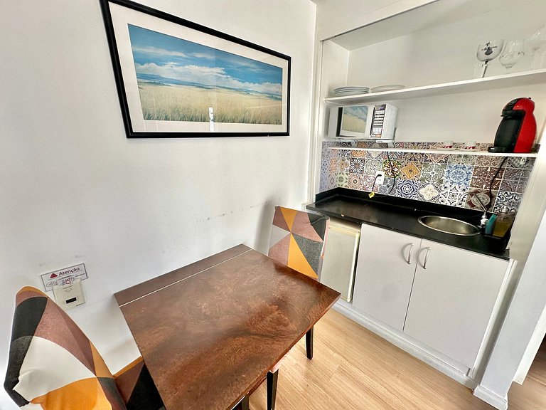 Apart-Hotel Próximo Metrô c/ garagem UH 1011