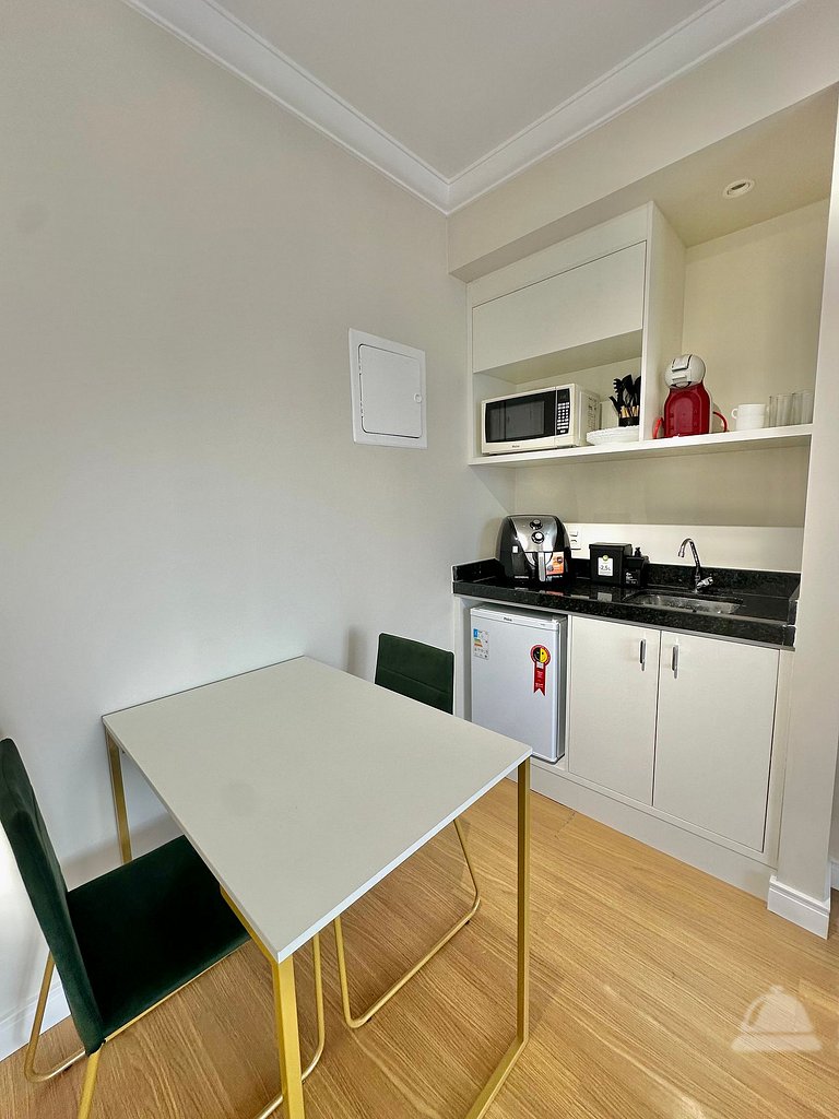 Flat Conforto Andar Alto c/ Varanda | The Palace