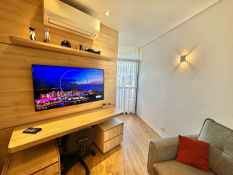 Studio c/ Sacada e 2 Ar-Cond. Vaga, 5min do Metrô