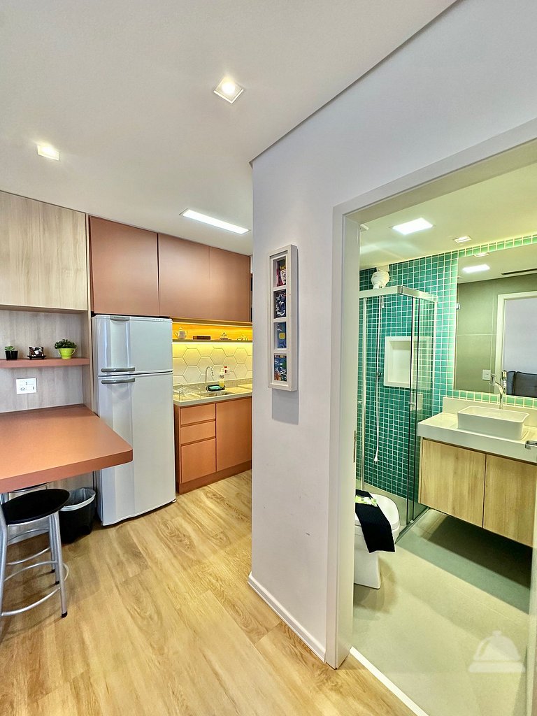 Studio c/ Sacada e 2 Ar-Cond. Vaga, 5min do Metrô