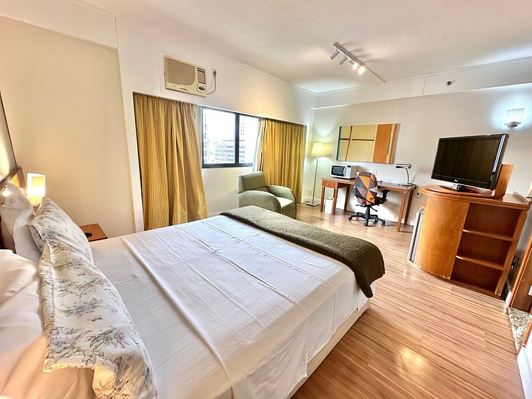 Flat Rua Borges Lagoa 1179 c/ garagem UH1008