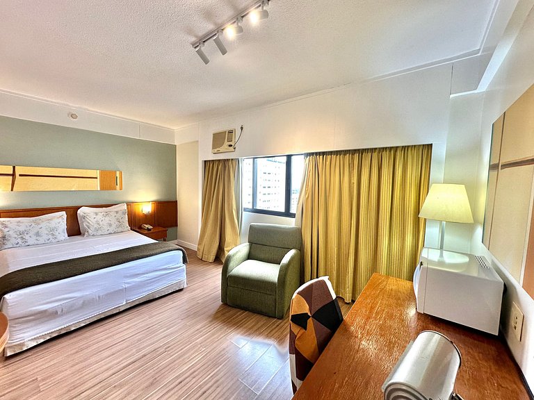 Flat Rua Borges Lagoa 1179 c/ garagem UH1008