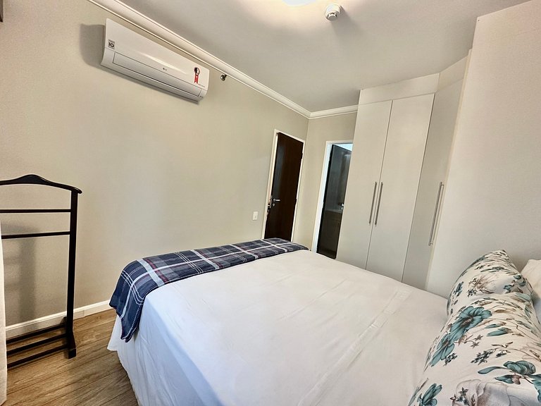 Flat Andar Alto c/ Varanda | The Palace Moema