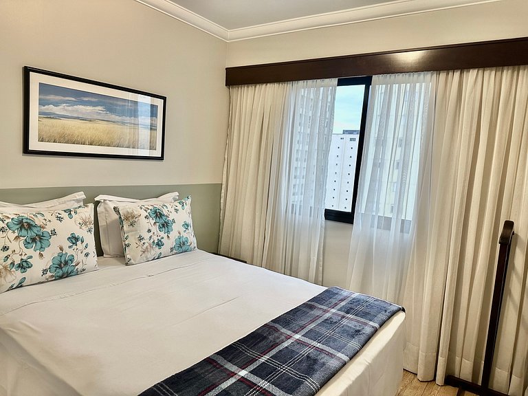 Flat Andar Alto c/ Varanda | The Palace Moema