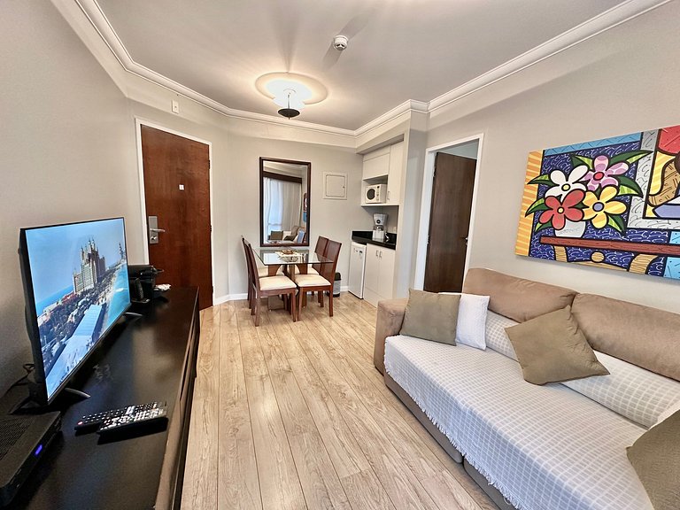 Flat Andar Alto c/ Varanda | The Palace Moema