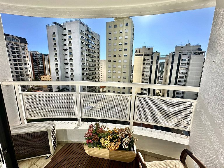 Flat Andar Alto c/ Varanda | The Palace Moema