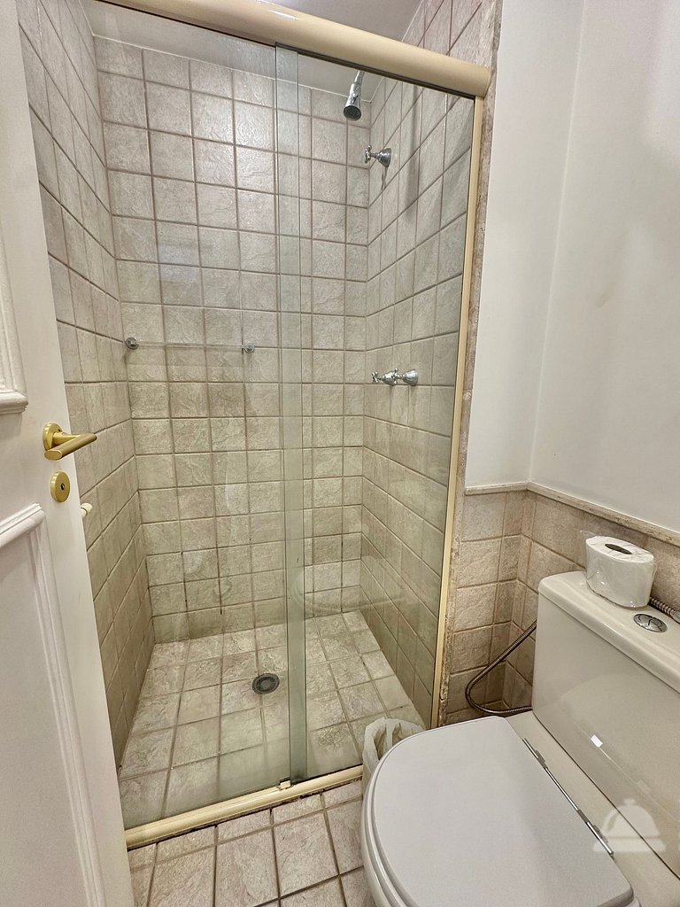 Apartamento com serviços em Moema