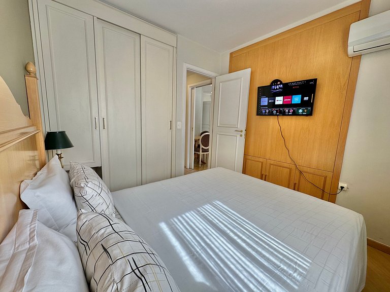 Apartamento com serviços em Moema