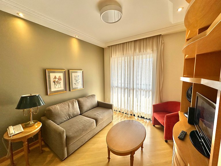 Apartamento com serviços em Moema