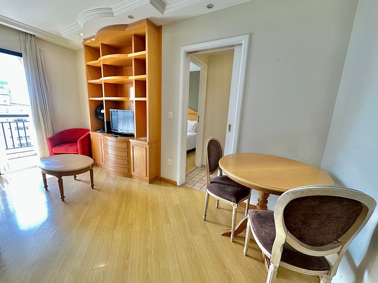 Flat La Maison c/ Garagem ar condicionado