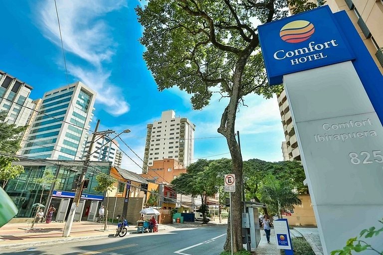Flat Av. Sabia 825, Metro Moema -Av. Ibirapuera