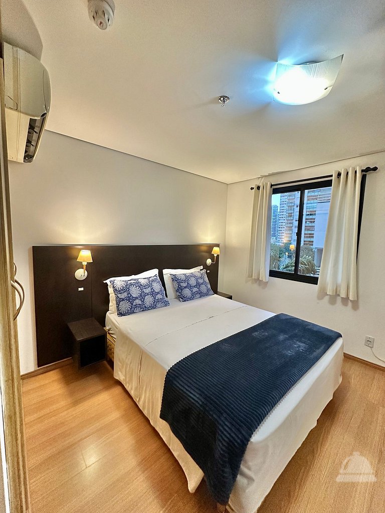 Flat Times Square Moema Jamaris 100 internet rápida - UH506