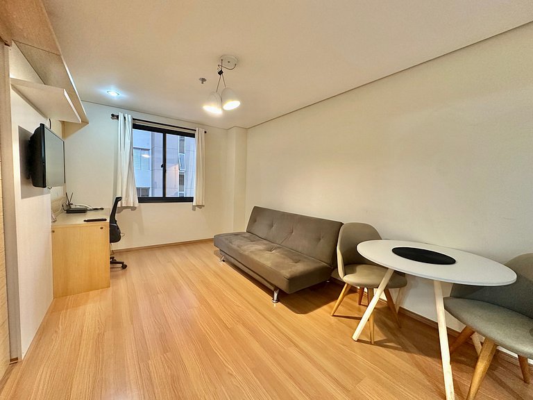 Flat Times Square Moema Jamaris 100 internet rápida - UH506