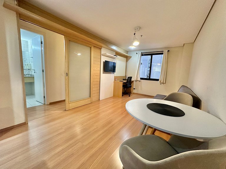 Flat Times Square Moema Jamaris 100 internet rápida - UH506