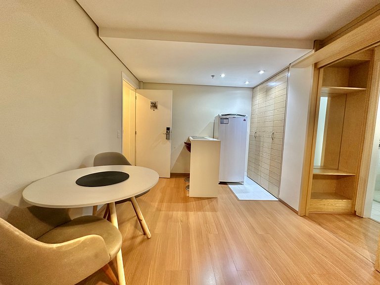 Flat Times Square Moema Jamaris 100 internet rápida - UH506