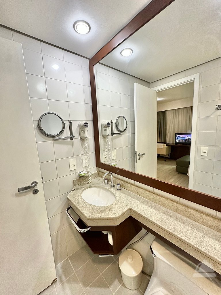 Flat International Av. Ibiraquera, 2534 ⭐⭐⭐⭐ UH815