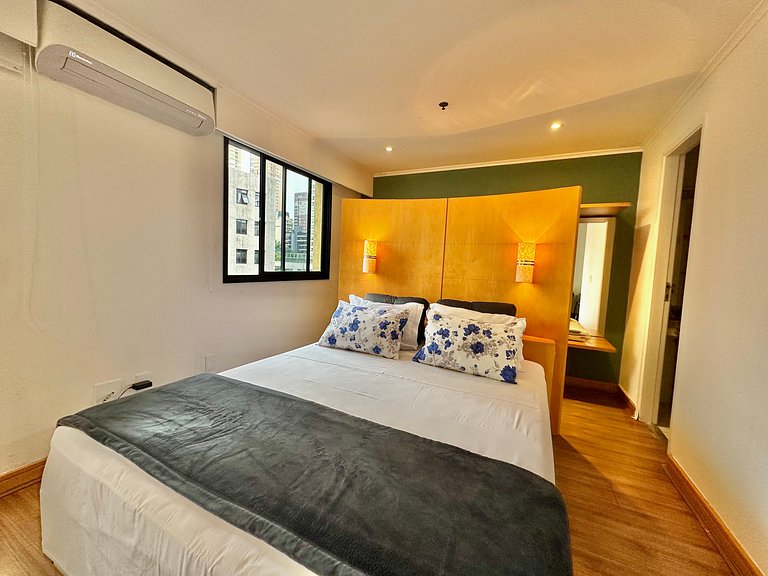 Flat Itaim Bibi Ibirapuera na Rua Tuim 18 - UH1205