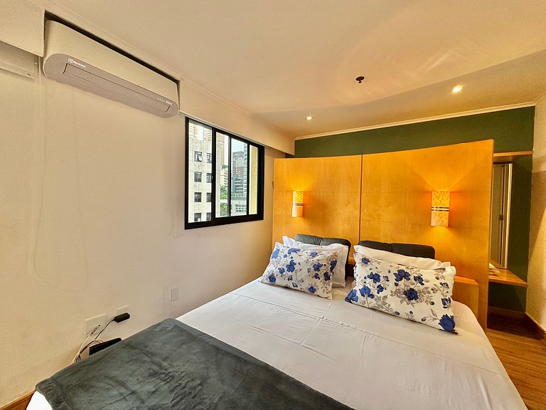 Flat Itaim Bibi Ibirapuera na Rua Tuim 18 - UH1205