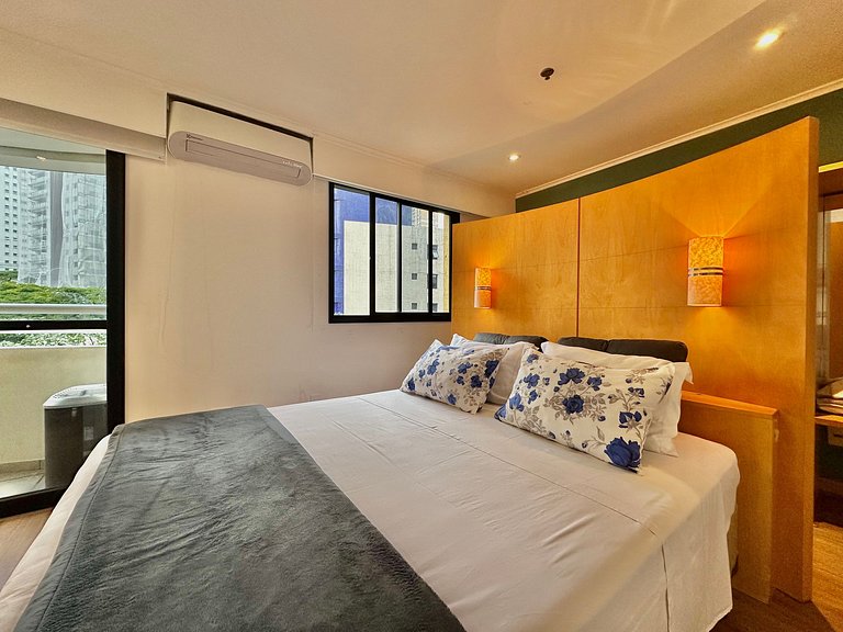 Flat Itaim Bibi Ibirapuera na Rua Tuim 18 - UH1205