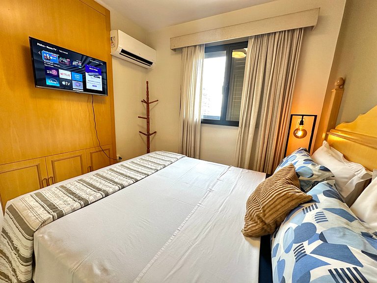 Flat Moderno c/ Janela Antirruído, Garagem, Piscina e Sauna