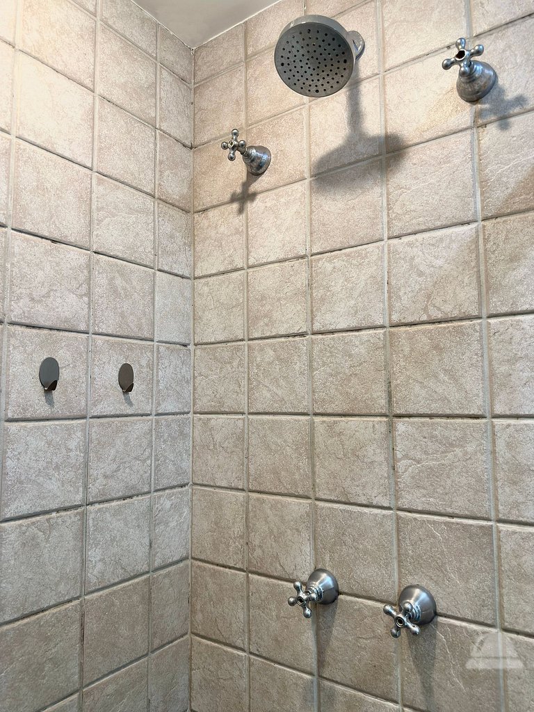 Flat luxo, Janela Antirruído, Garagem, serviços