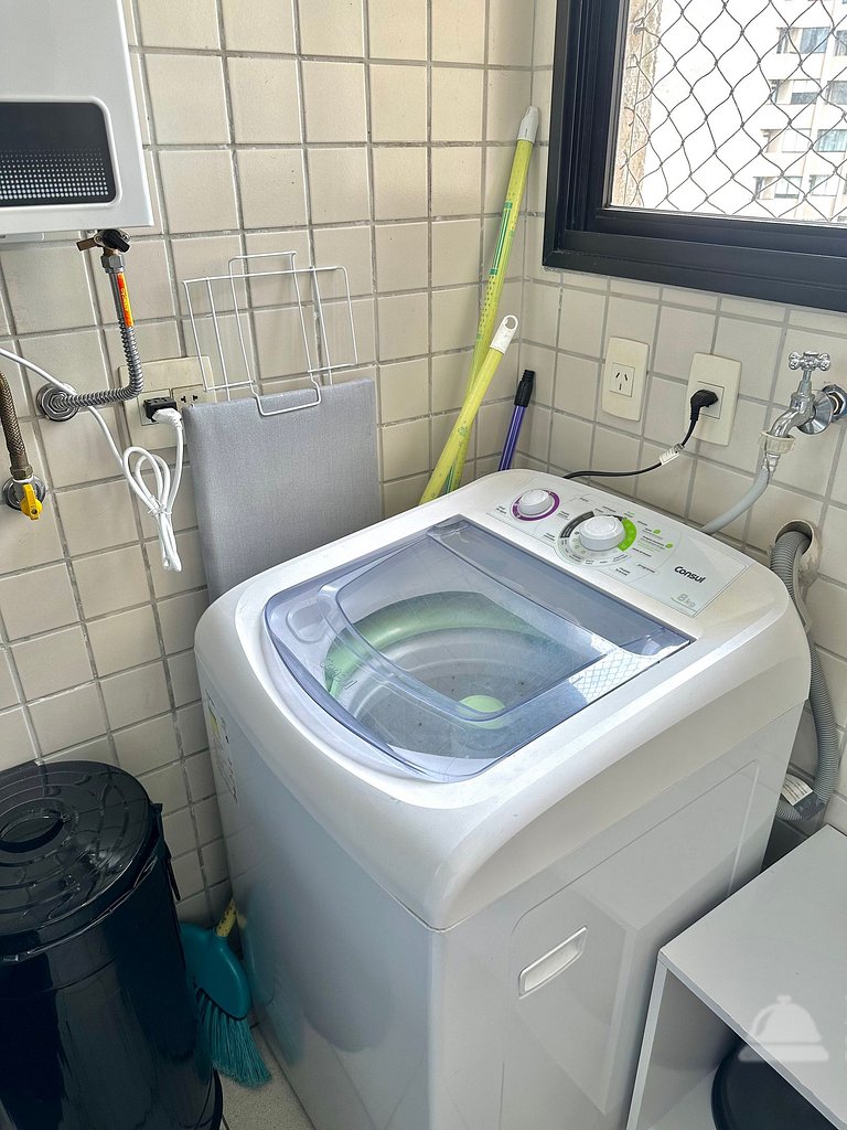 Flat Moderno c/ Janela Antirruído, Garagem, Piscina e Sauna