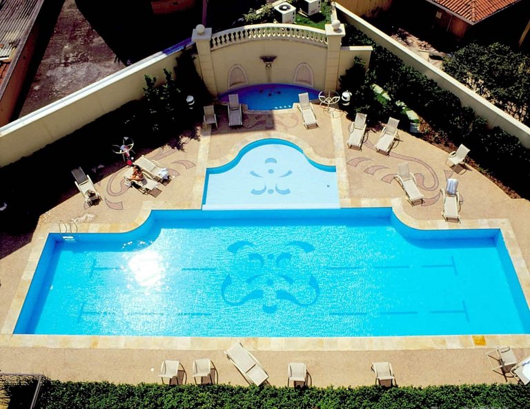 Flat 2 Dormitórios na Rua Alvorada - Vila Olímpia