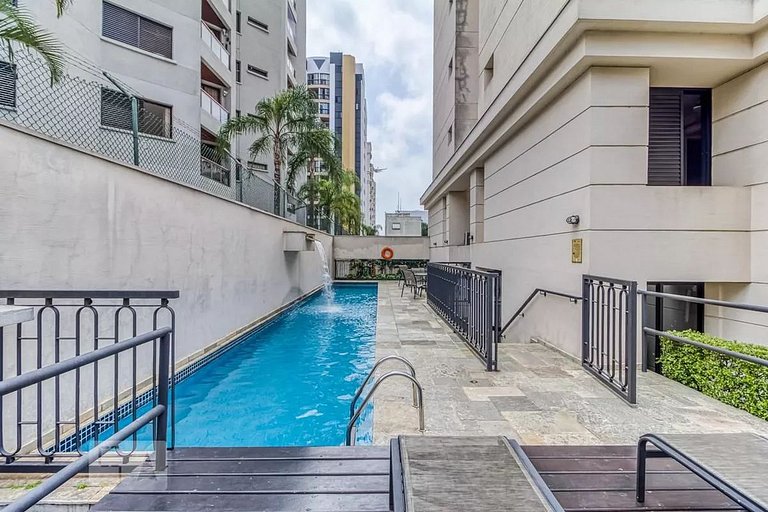 Flat Completo Próximo ao Metrô e Congonhas -UH 103