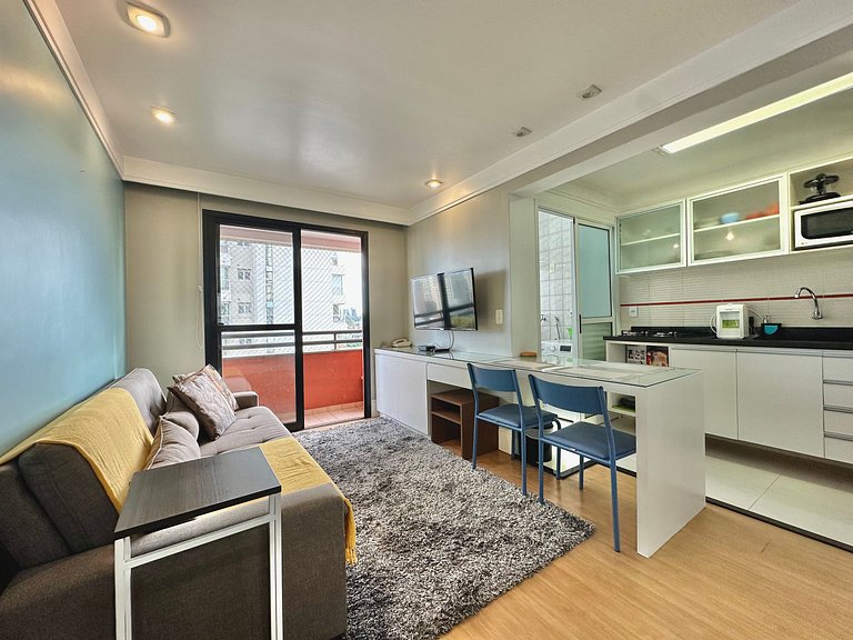 Flat Berrini 2 quartos, 2 suítes, estacionamento gratuito