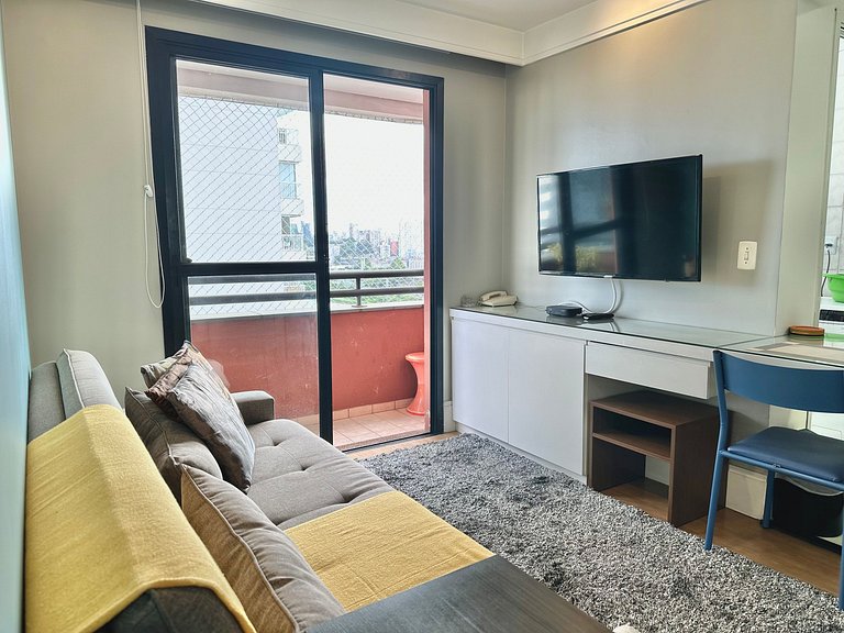 Flat Berrini 2 quartos, 2 suítes, estacionamento gratuito