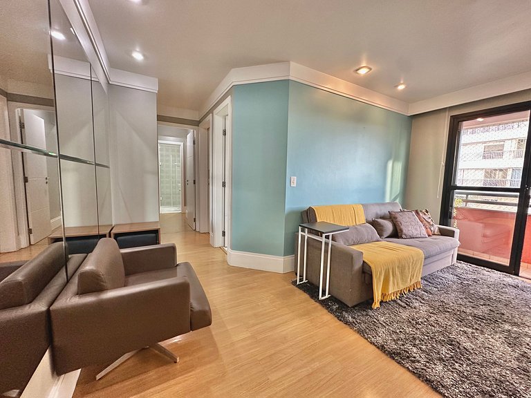 Flat Berrini 2 quartos, 2 suítes, estacionamento gratuito