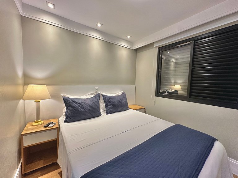 Flat Berrini 2 quartos, 2 suítes, estacionamento gratuito