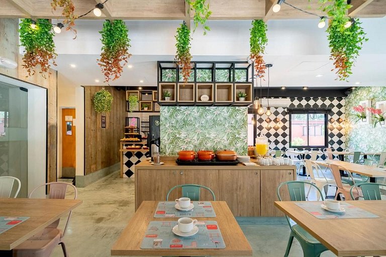 Flat Berrini 2 quartos, 2 suítes, estacionamento gratuito