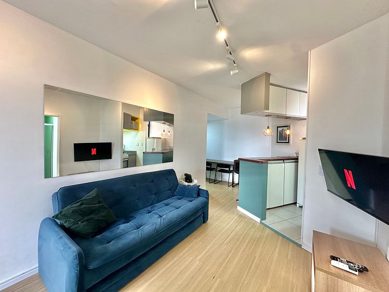Studio internet rápida garagem ar condicionado último andar
