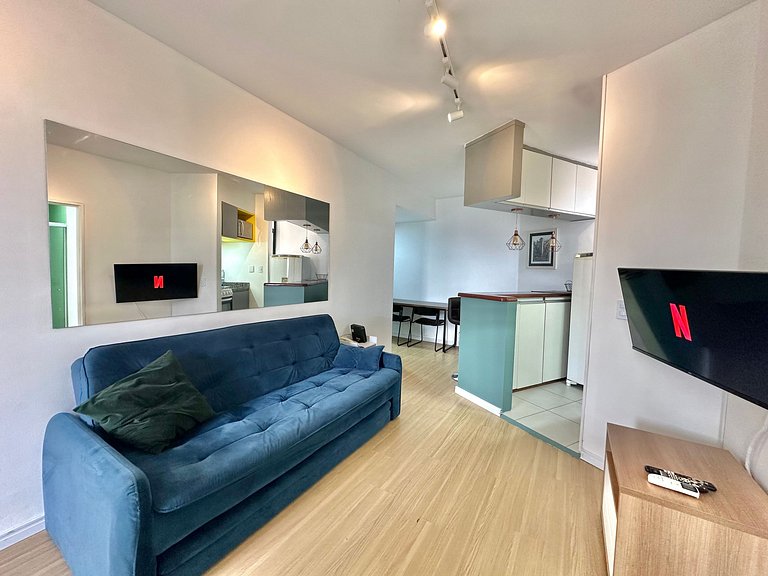 Studio internet rápida garagem ar condicionado último andar