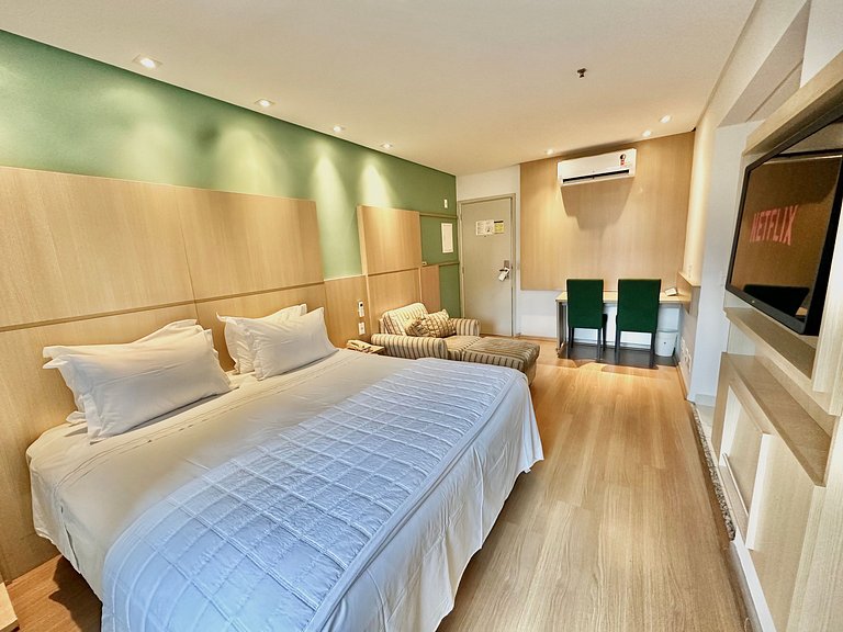 Flat Moderno Nações Unidas c/ Limpeza Diária
