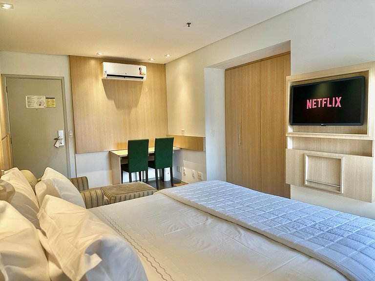 Flat Moderno Nações Unidas c/ Limpeza Diária