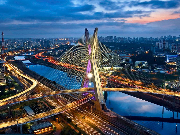 Flat Moderno Nações Unidas c/ Limpeza Diária
